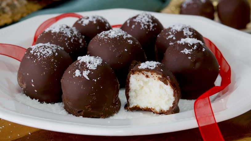 Bolitas de coco y chocolate