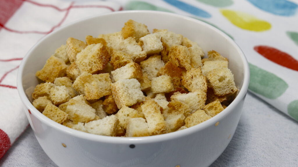 Cómo Hacer Picatostes o Croutons en el Horno - Cocina a Buenas Horas