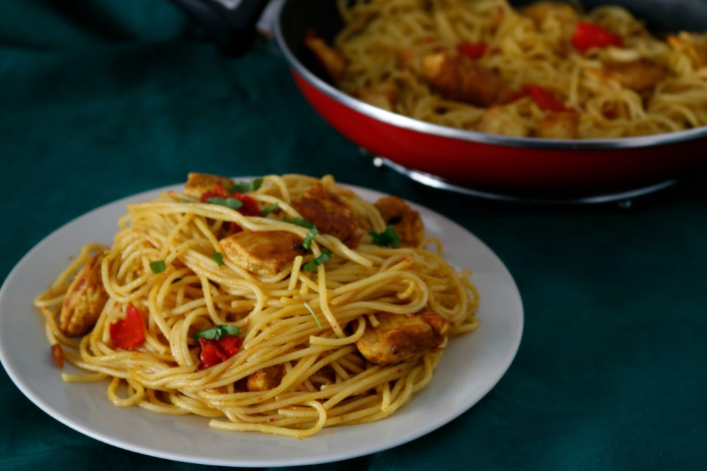 Espaguettis-con-pollo-al-curry-finalp