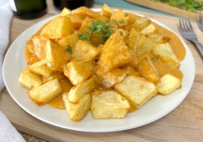 Patatas Bravas. Receta Tradicional